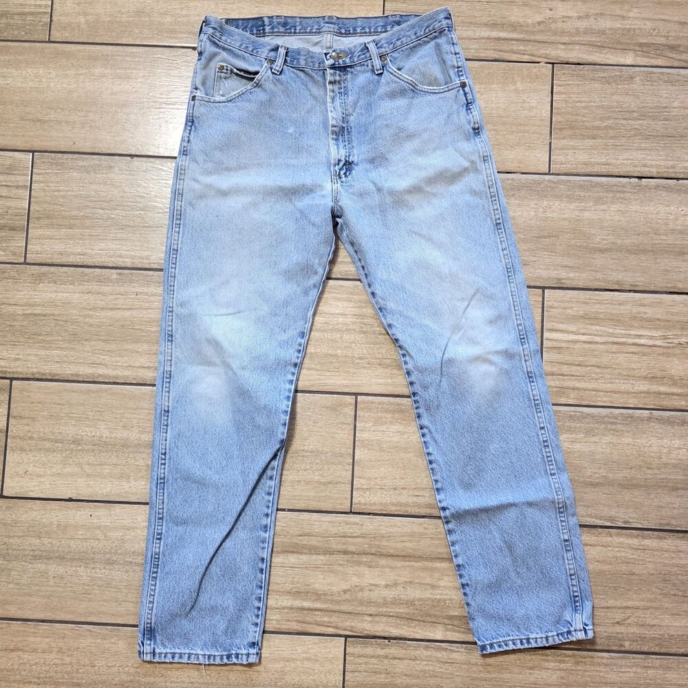 Wrangler Jeans Men's Regular Fit Classic Western Cowboy Style 36x32